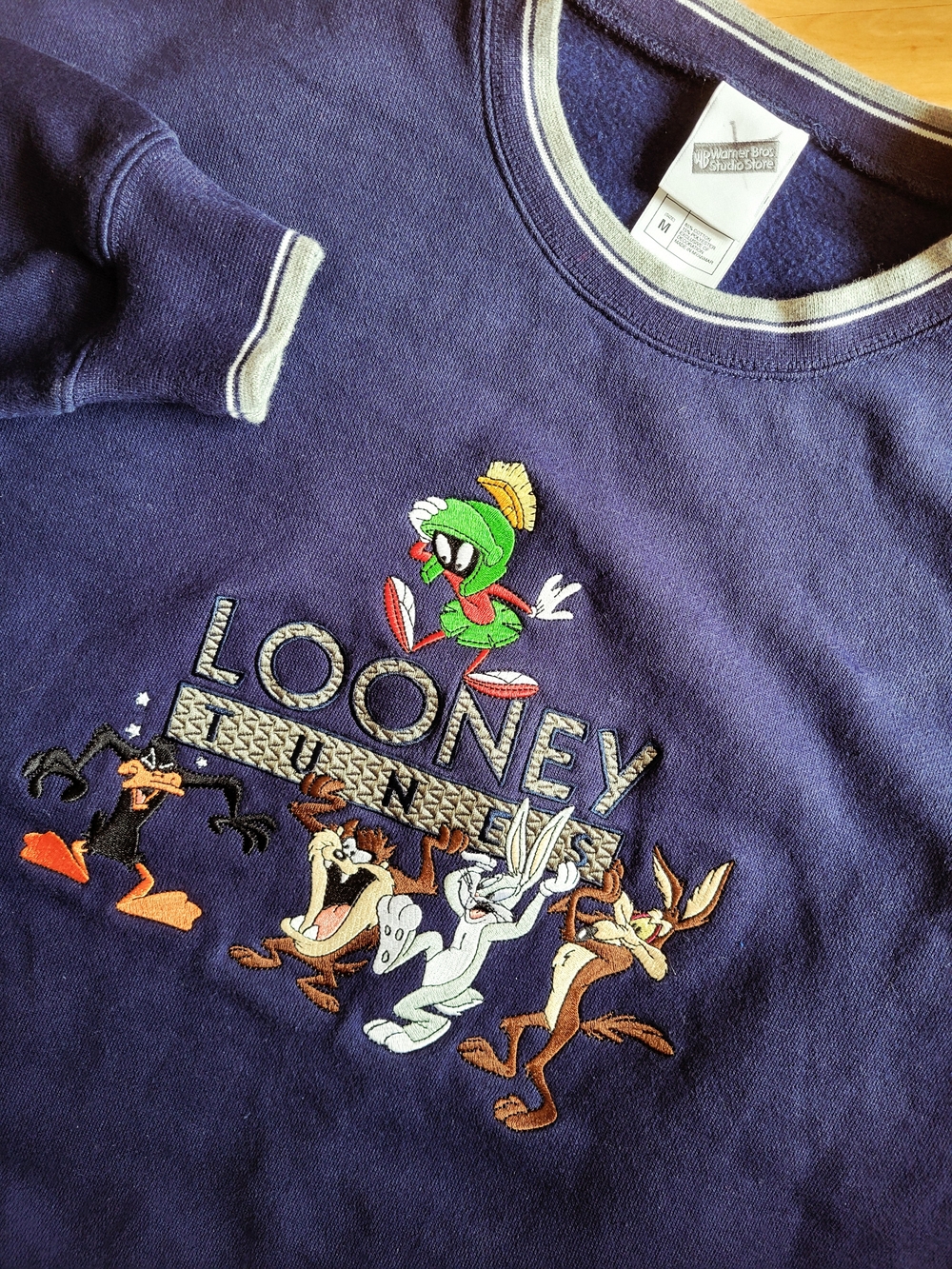 Vintage Warner Bros. Embroidered Looney Tunes Blue Crewneck Sweatshirt, Medium